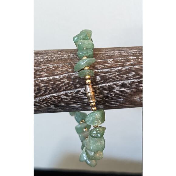 Vintage Green Gemstone Chip Bracelet W/ Barrel Clasp - Picture 4 of 8
